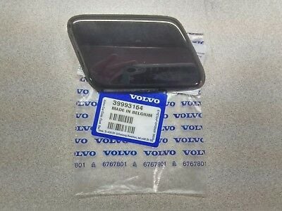 VOLVO S60 SAĞ FAR YIKAMA KAPAĞI