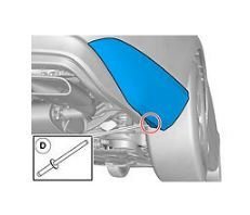 V40 2013 - ARKA TAMPON KÖŞE SPOYLER SAĞ CROSS COUNTRY